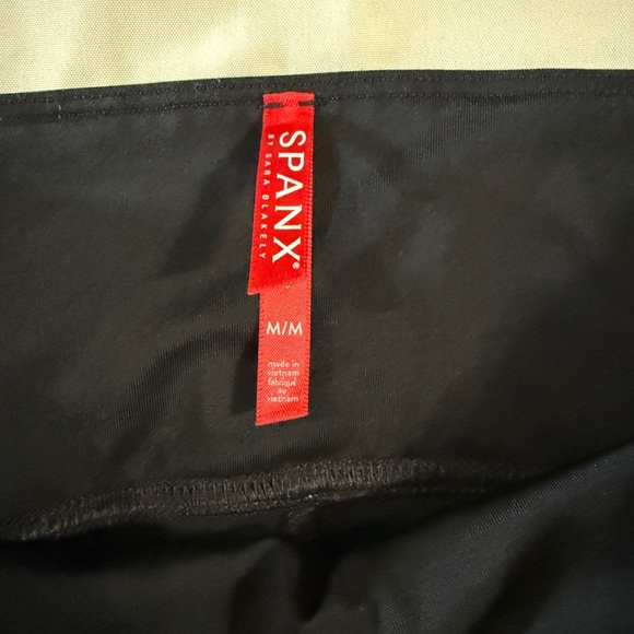 Spanx‎ Womens Medium M Black Faux Leather Look High Waist Leggings - Picture 3 of 6